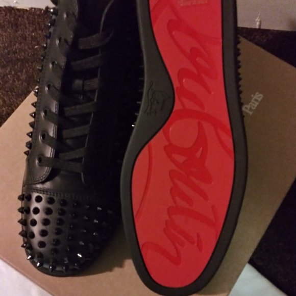 CHRISTIAN LOUBOUTIN